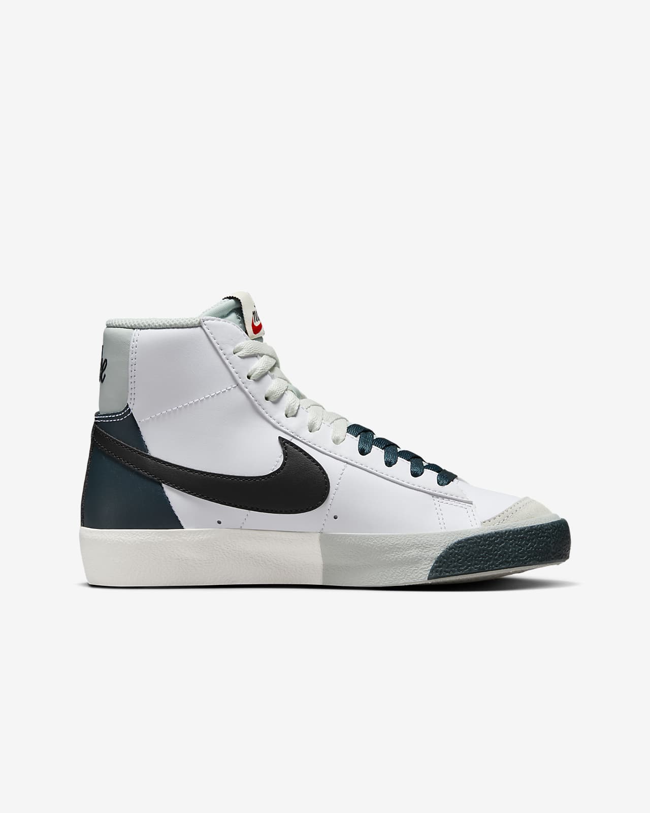 Nike Blazer Mid '77 SE Older Kids' Shoes