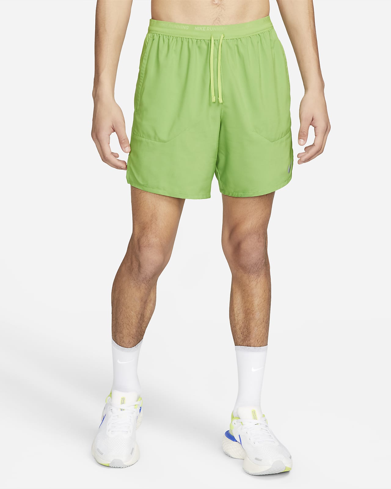Shorts de running 2 en 1 de 18 cm para hombre Nike Dri-FIT Stride. Nike.com