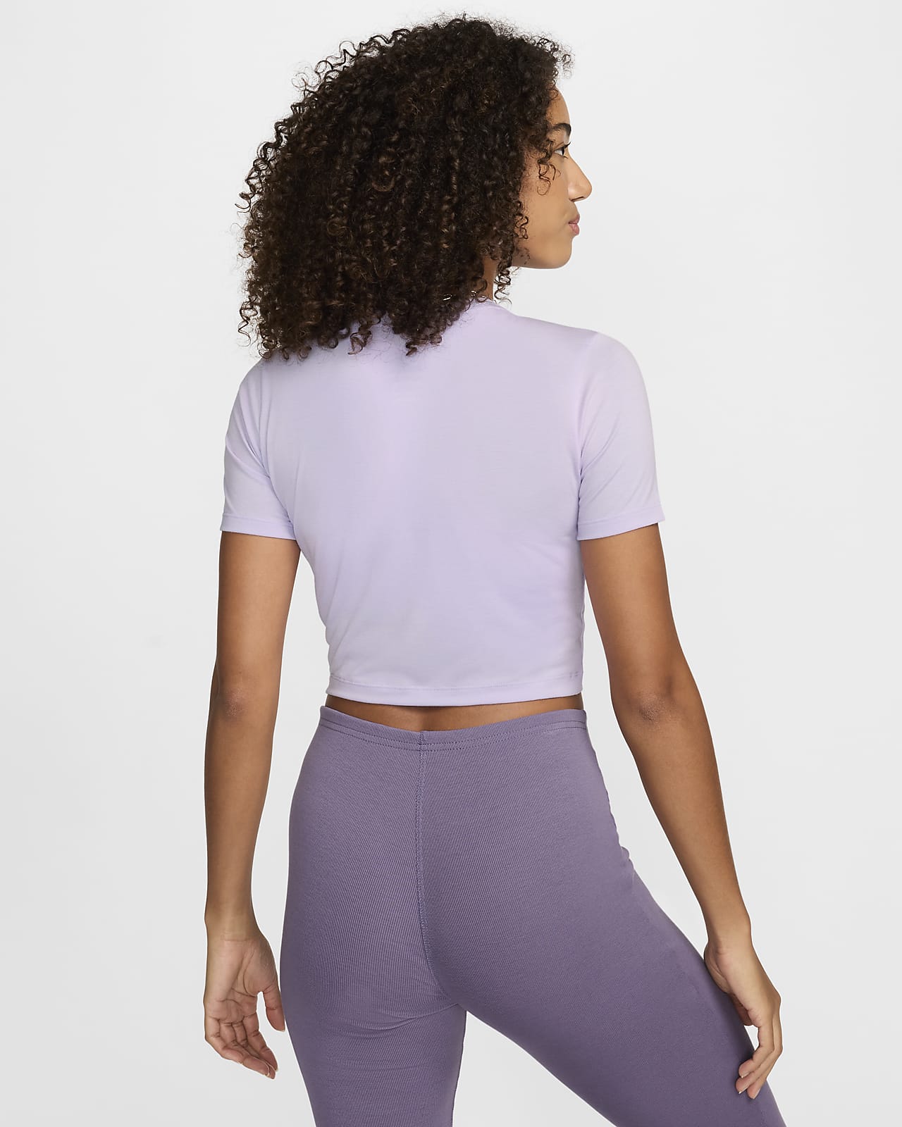 Nike Sportswear Essential Women's Slim-fit Crop T-Shirt. Nike MY