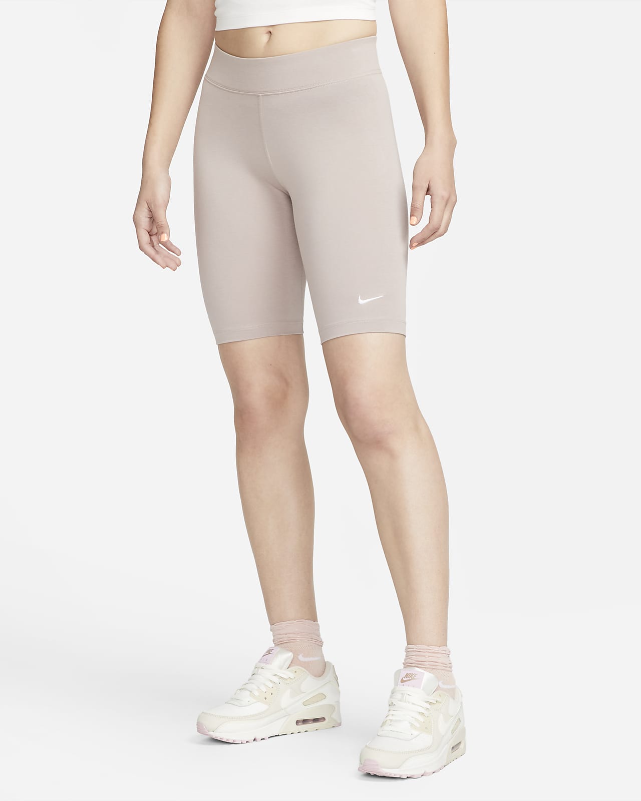 Nike Sportswear Essential bikeshorts met halfhoge taille voor dames (26 cm)