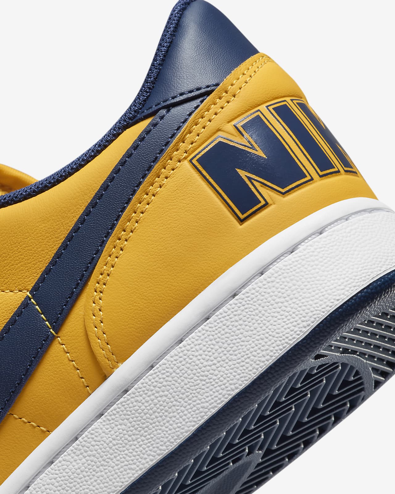 Nike yellow cheap blue shoes