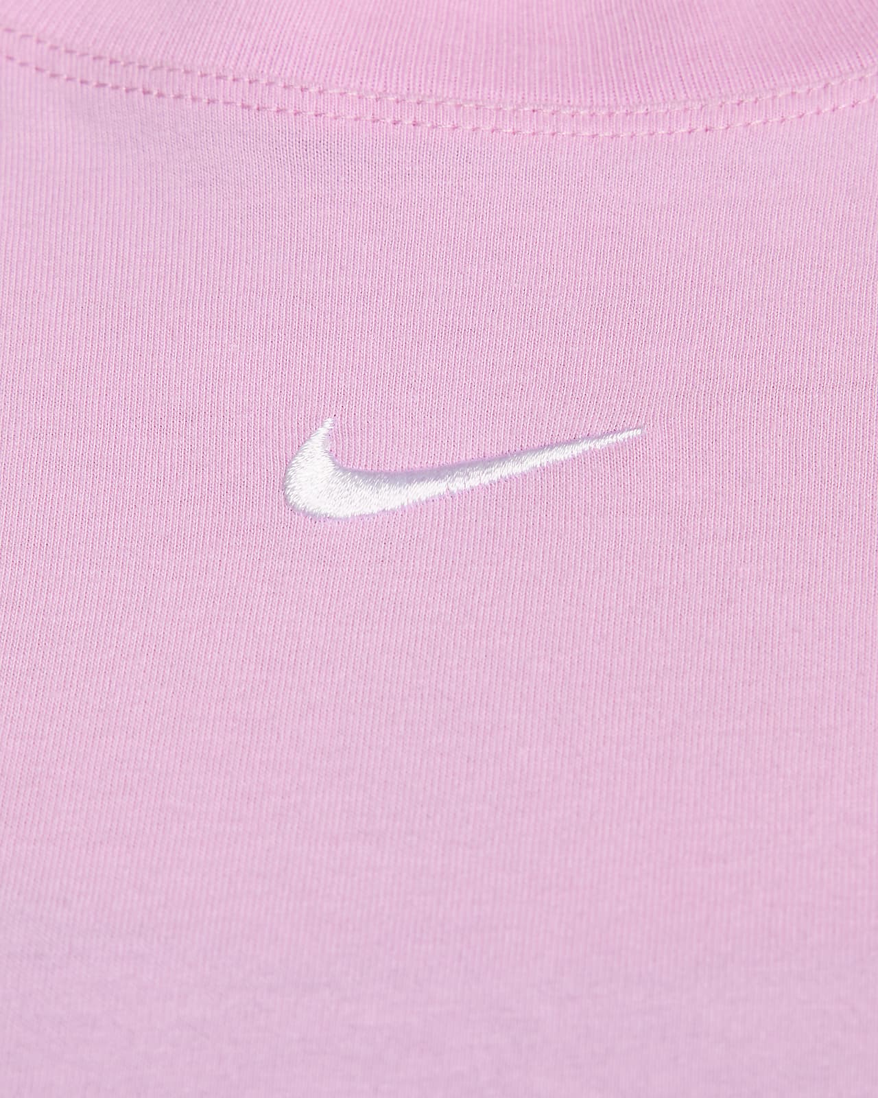 Nike Sportswear Essential Women's T-Shirt (Plus size). Nike IE