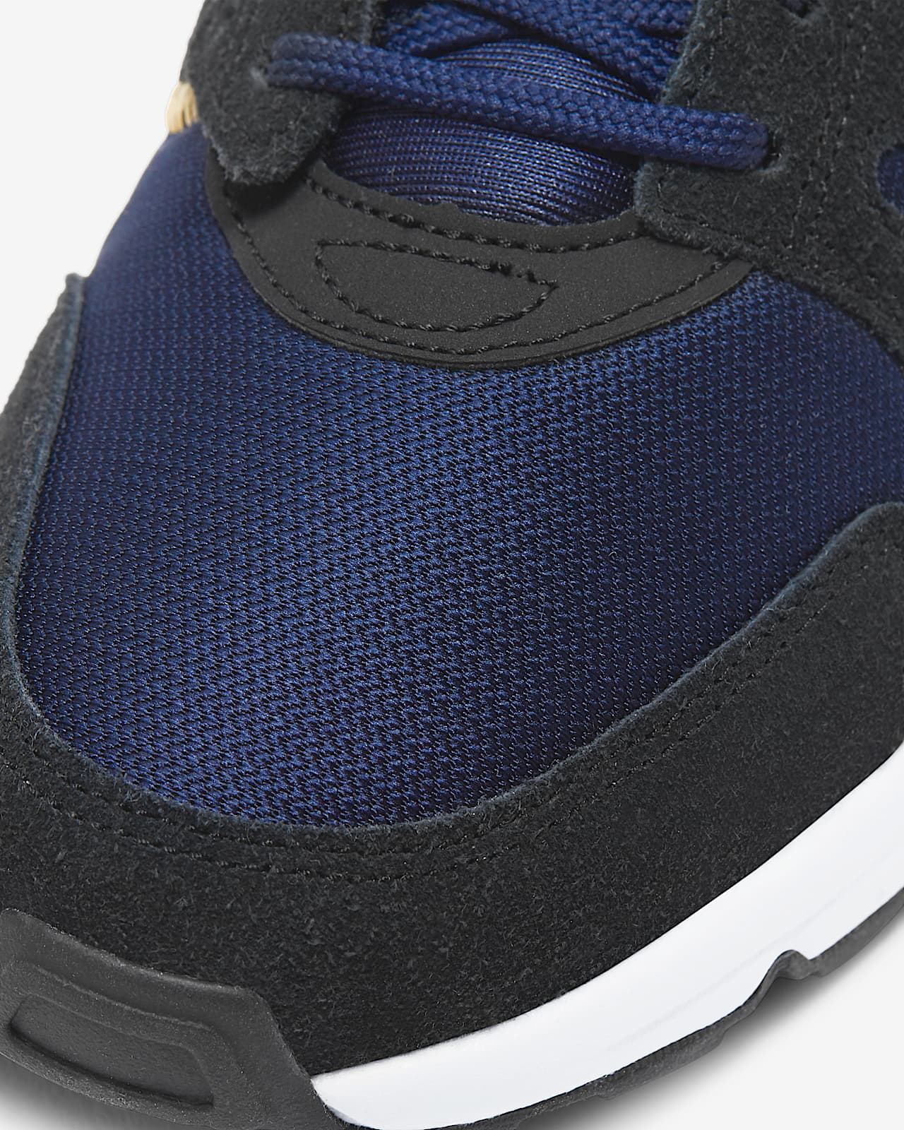 nike atsuma trainers