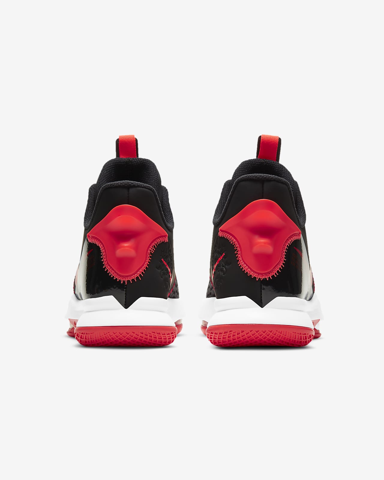 LeBron Witness 5 Basketball Shoe. Nike CH