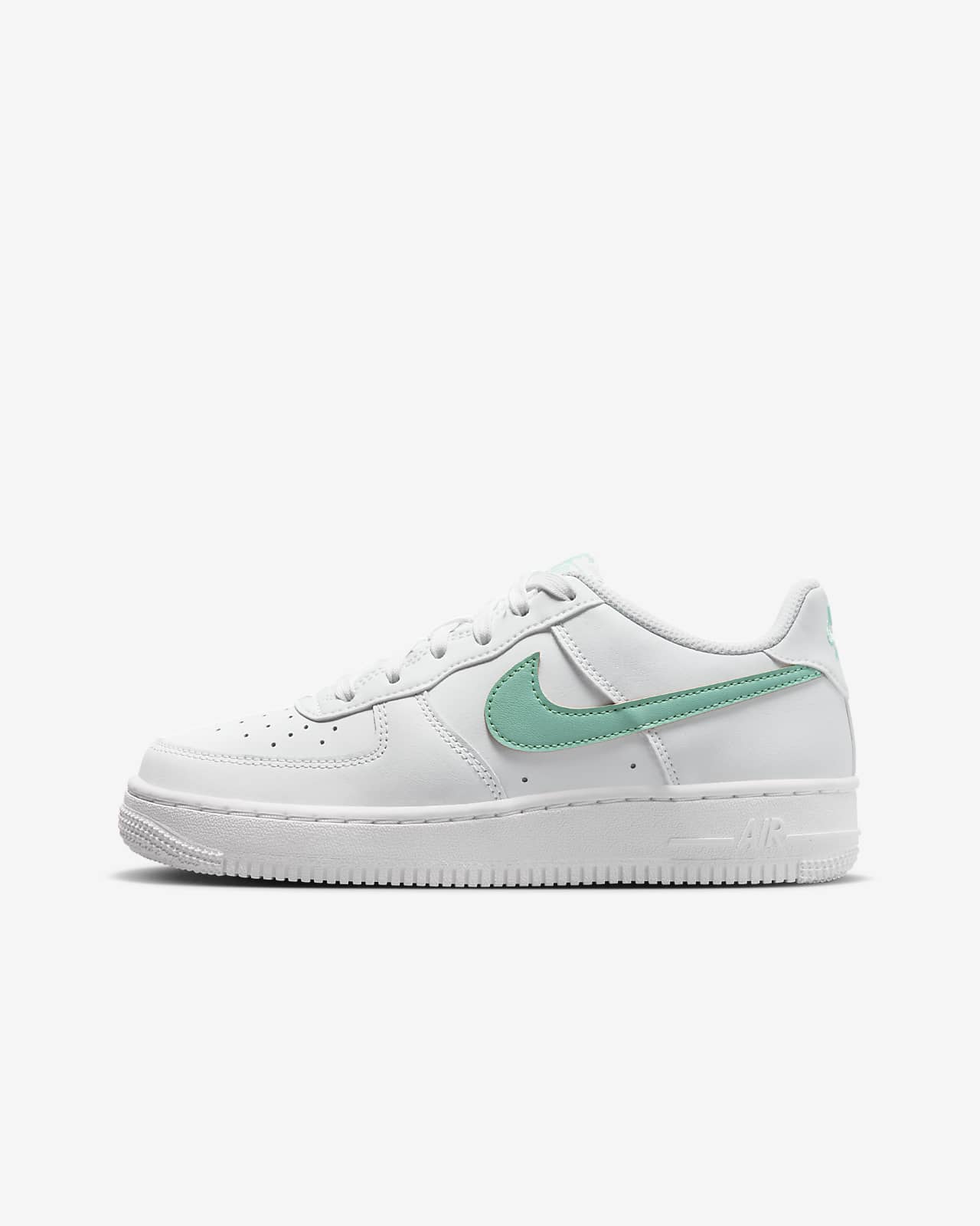 Nike Air Force 1 Older Kids' Shoes. Nike CZ