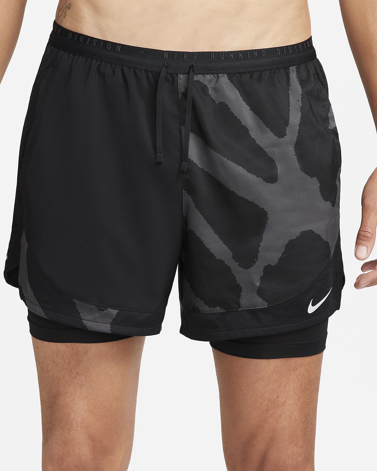 Nike Dri-FIT Stride Run Division 2-in-1-Laufshorts fÃ¼r Herren. Nike LU