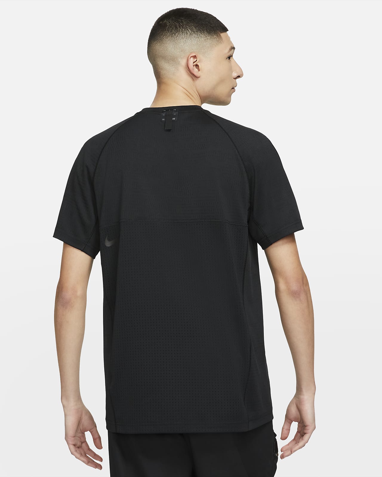Maglia a manica corta Nike Sportswear Tech Pack - Uomo. Nike IT