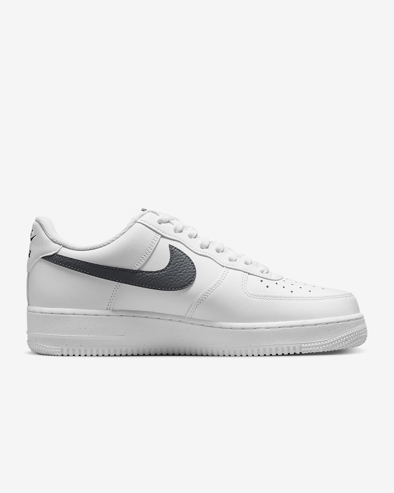 Nike Air Force 1 '07 sneakers in white and black