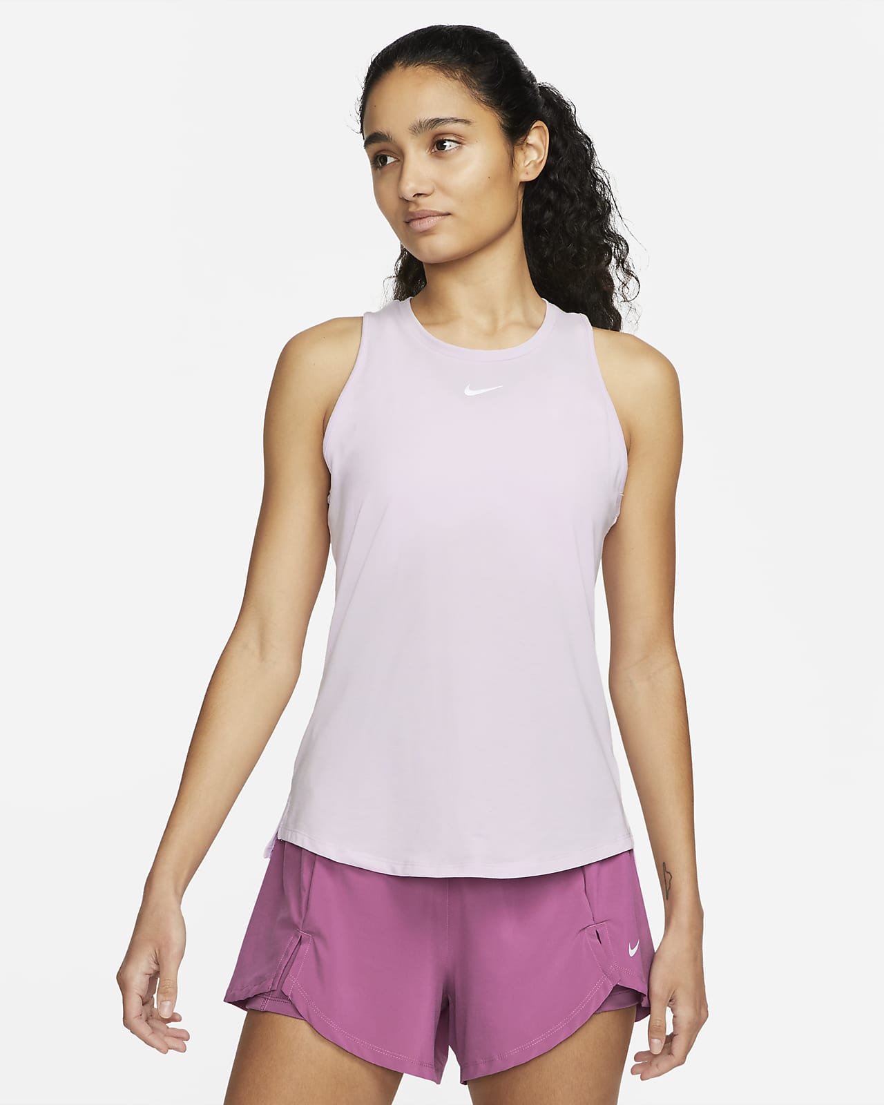 acampar etiqueta rosado Nike Dri-FIT One Luxe Women's Standard Fit Tank. Nike.com