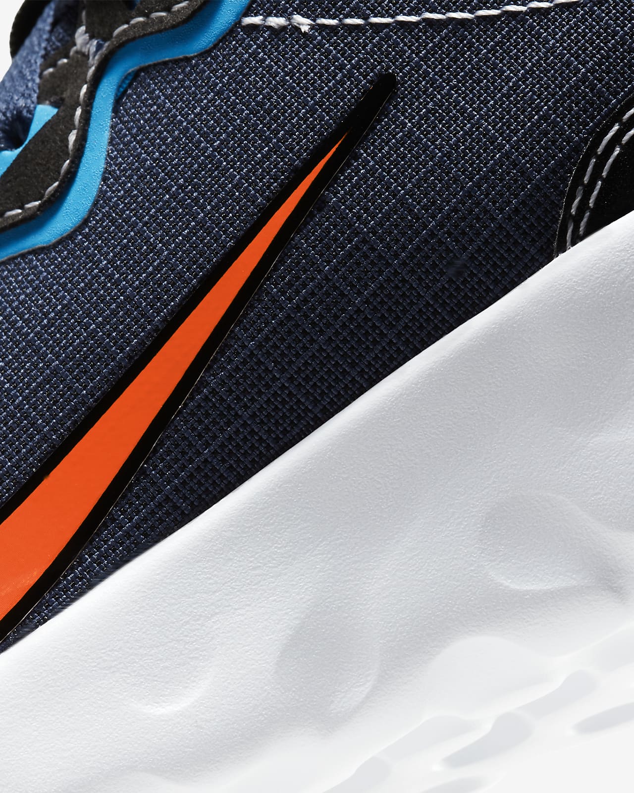 nike explore strada boys