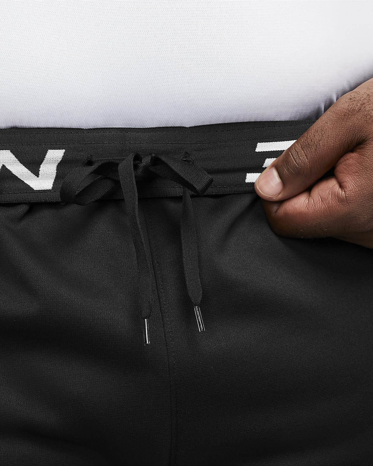 Nike therma tapered online training trousers