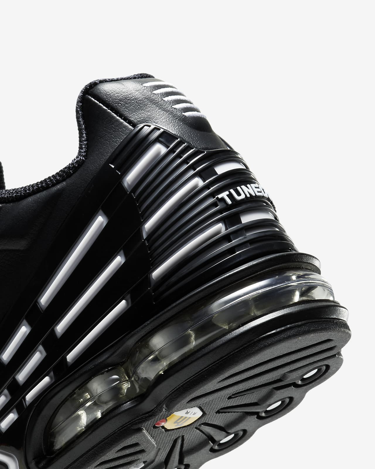 Chaussure Nike Air Max Plus III pour Homme. Nike LU Chaussure Nike Air Max Plus III pour Homme. Nike LU