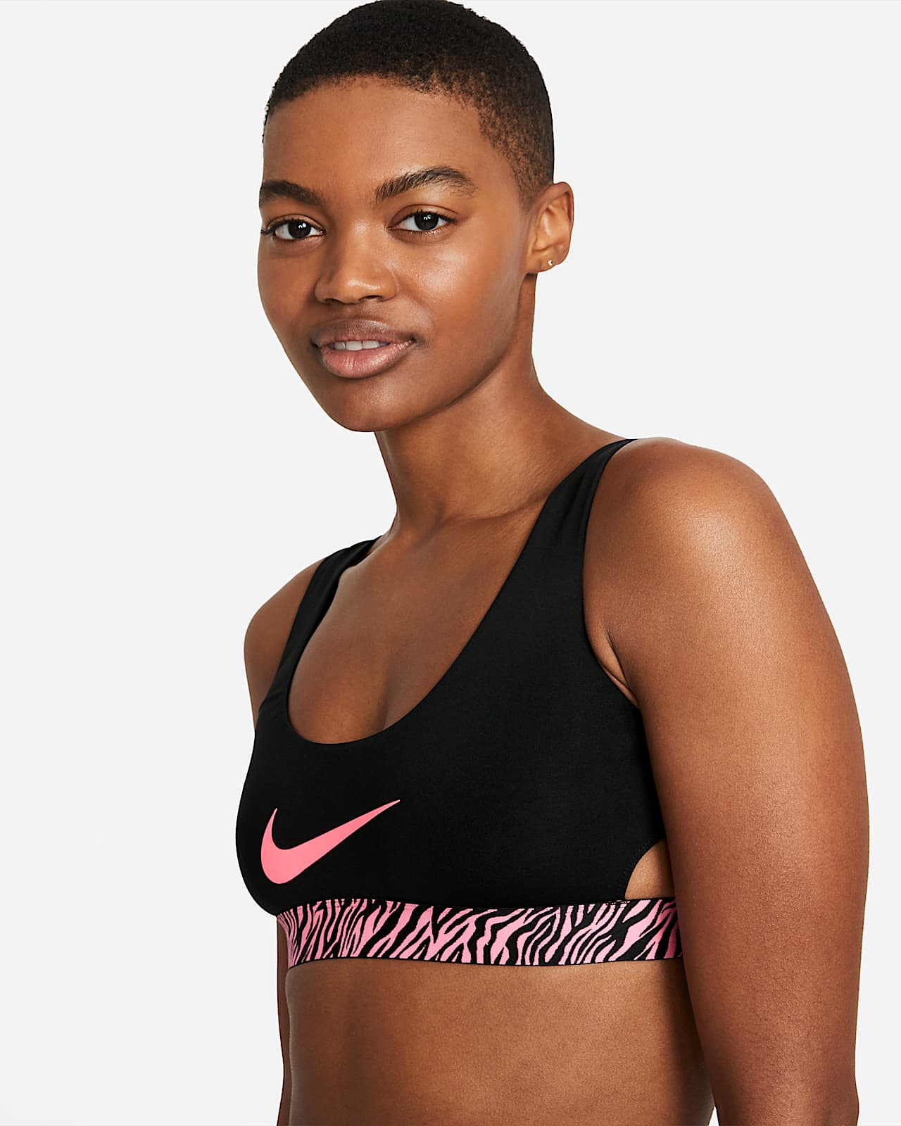 Top de bikini con cuello en forma de U para mujer Nike Wild. Nike.com