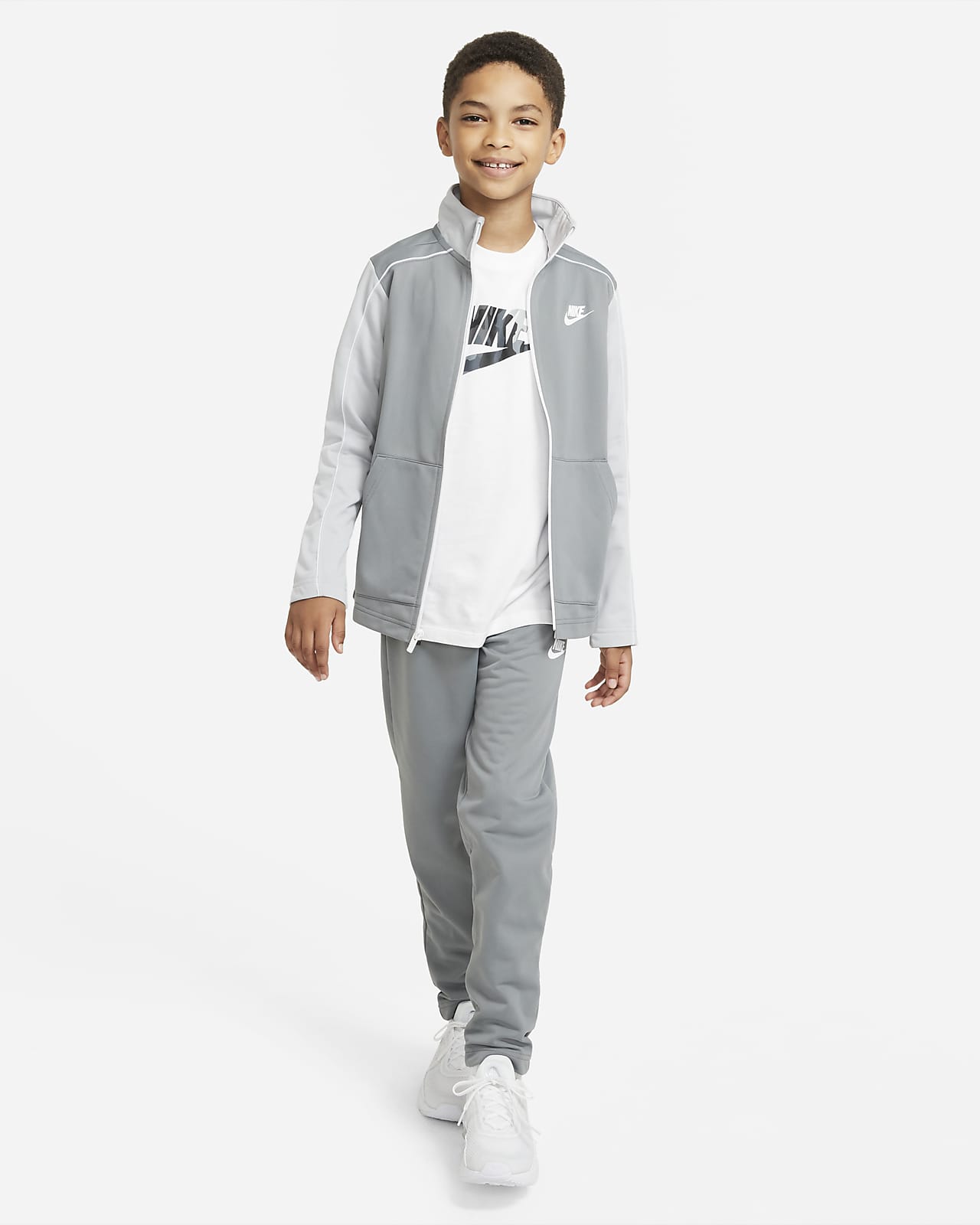 nike tracksuit older boys