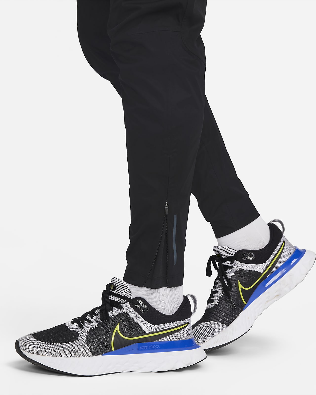 Nike Storm-FIT ADV Run Division Men's Running Trousers. Nike LU