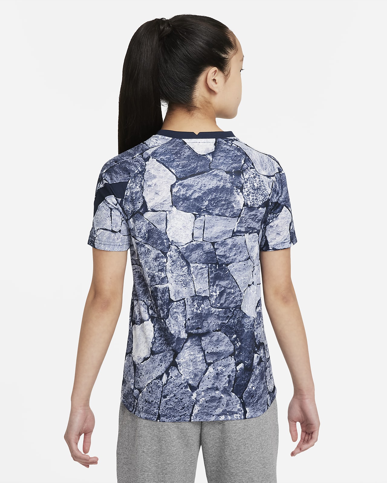 Playera de fútbol para antes del partido Nike Dri-FIT para niños talla  grande Pumas UNAM. Nike MX
