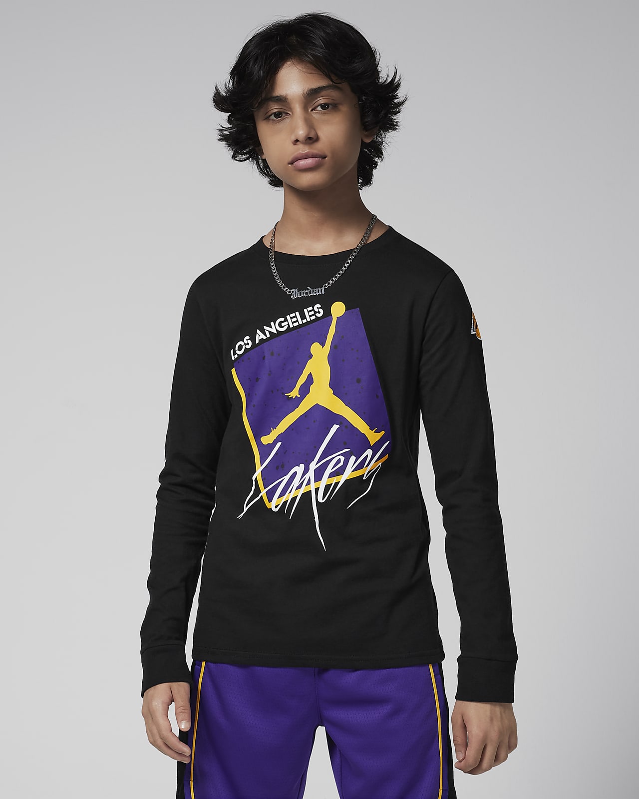 Langærmet Los Angeles Lakers Courtside Statement Edition Jordan Max90 NBA-T-shirt til større børn (drenge)