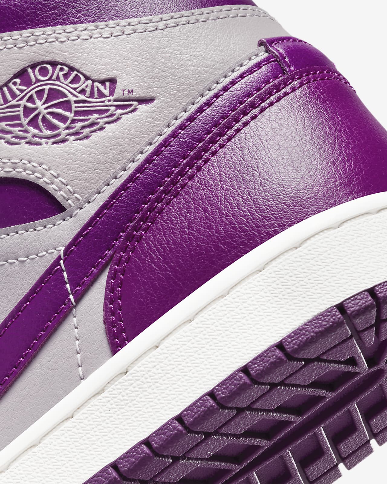Air Jordan 1 Mid Zapatillas - Mujer. Nike ES