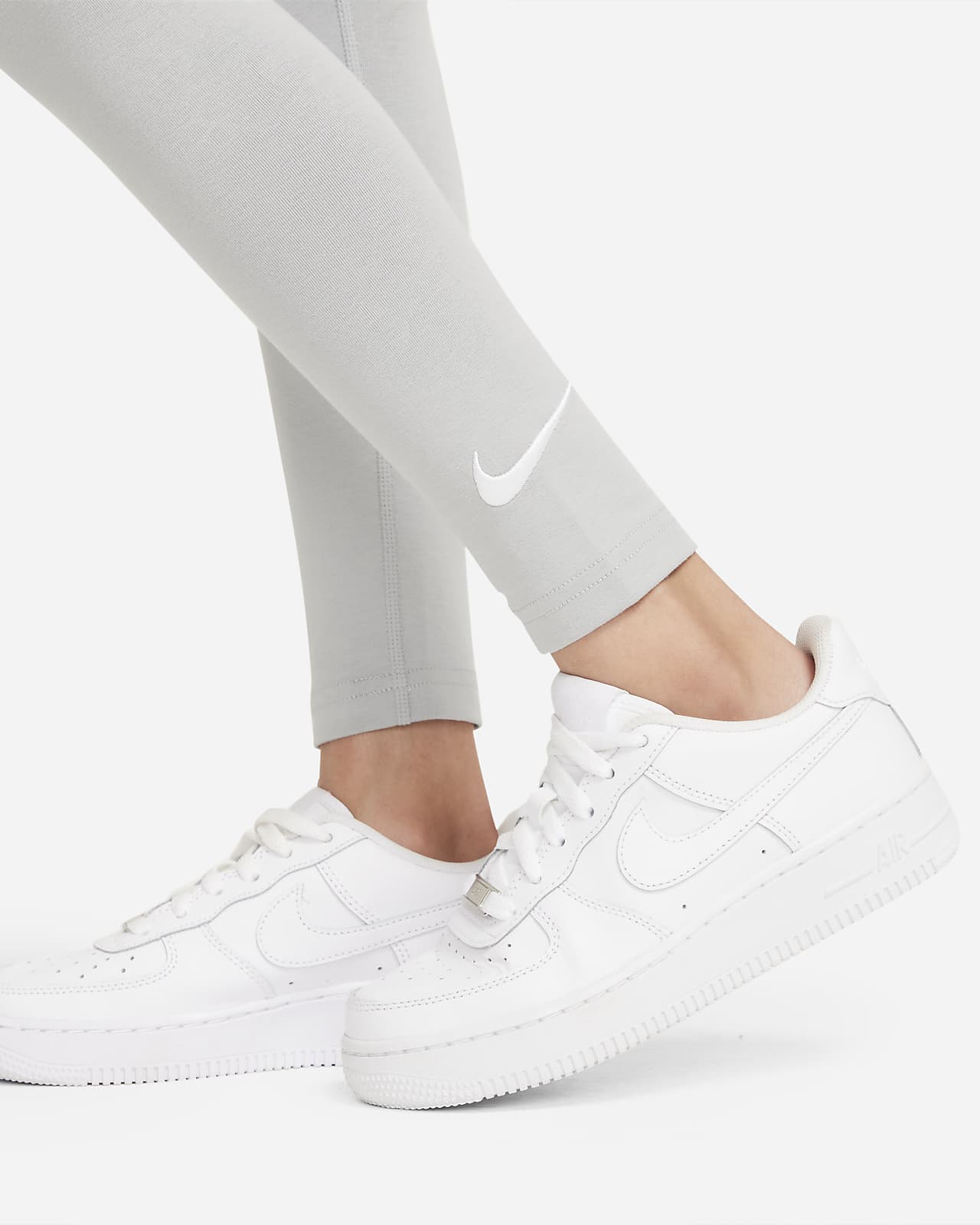 Nike Sportswear Favourites Older Kids' (Girls') Swoosh Leggings. Nike DK