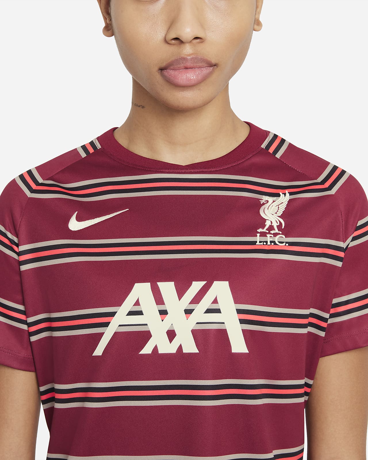 Liverpool F.C. Women's Pre-Match Short-Sleeve Football Top. Nike IE