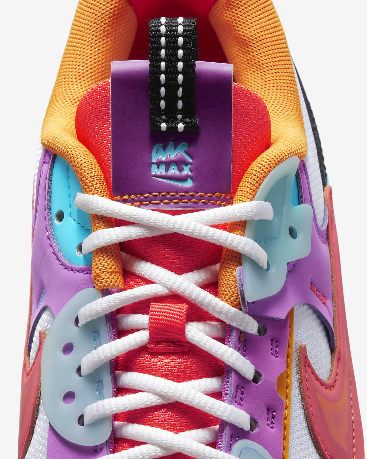 Nike Women's Air Max 90 Futura Shoes