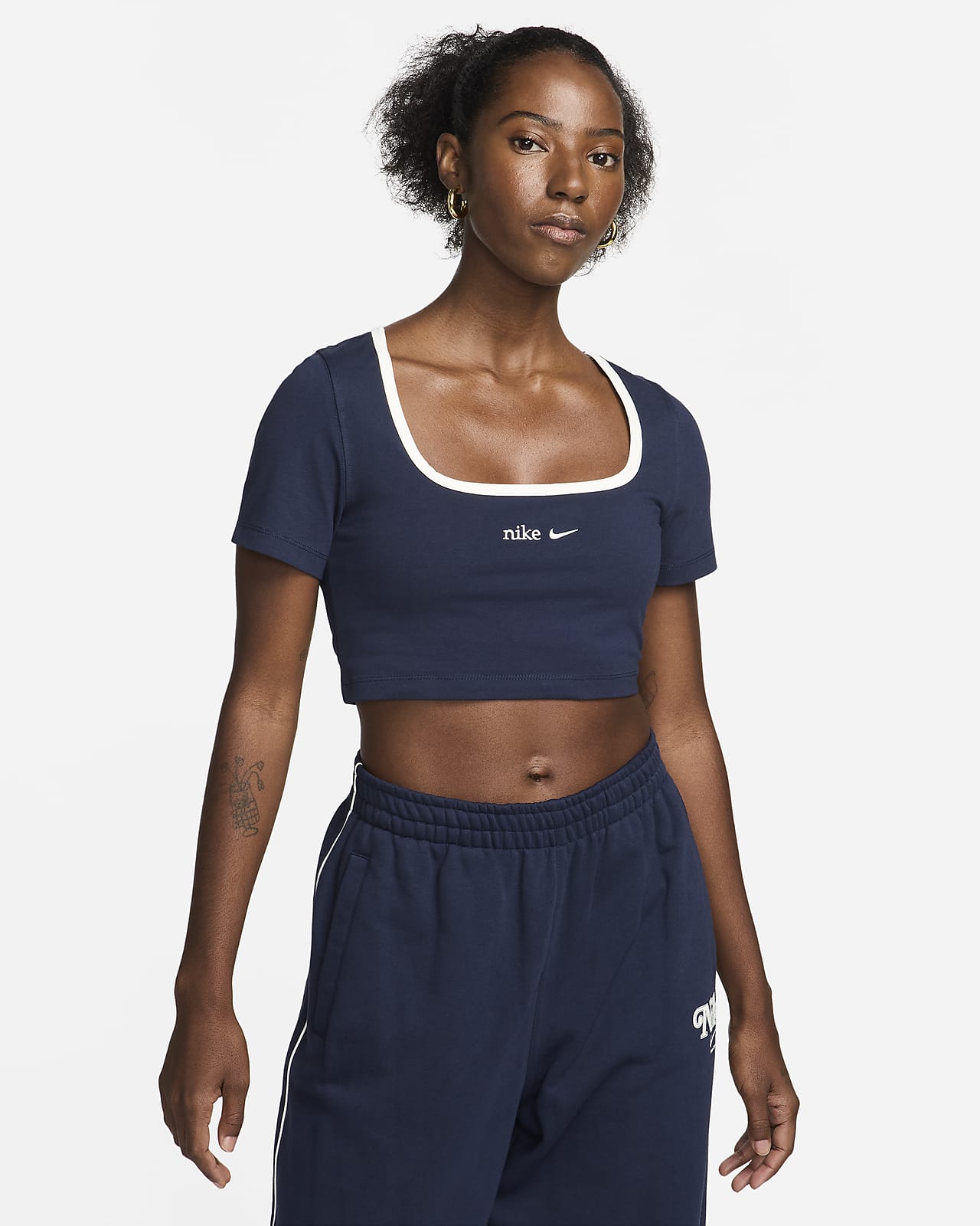Nike Sportswear Kare Yakalı Crop Kadın Tişörtü