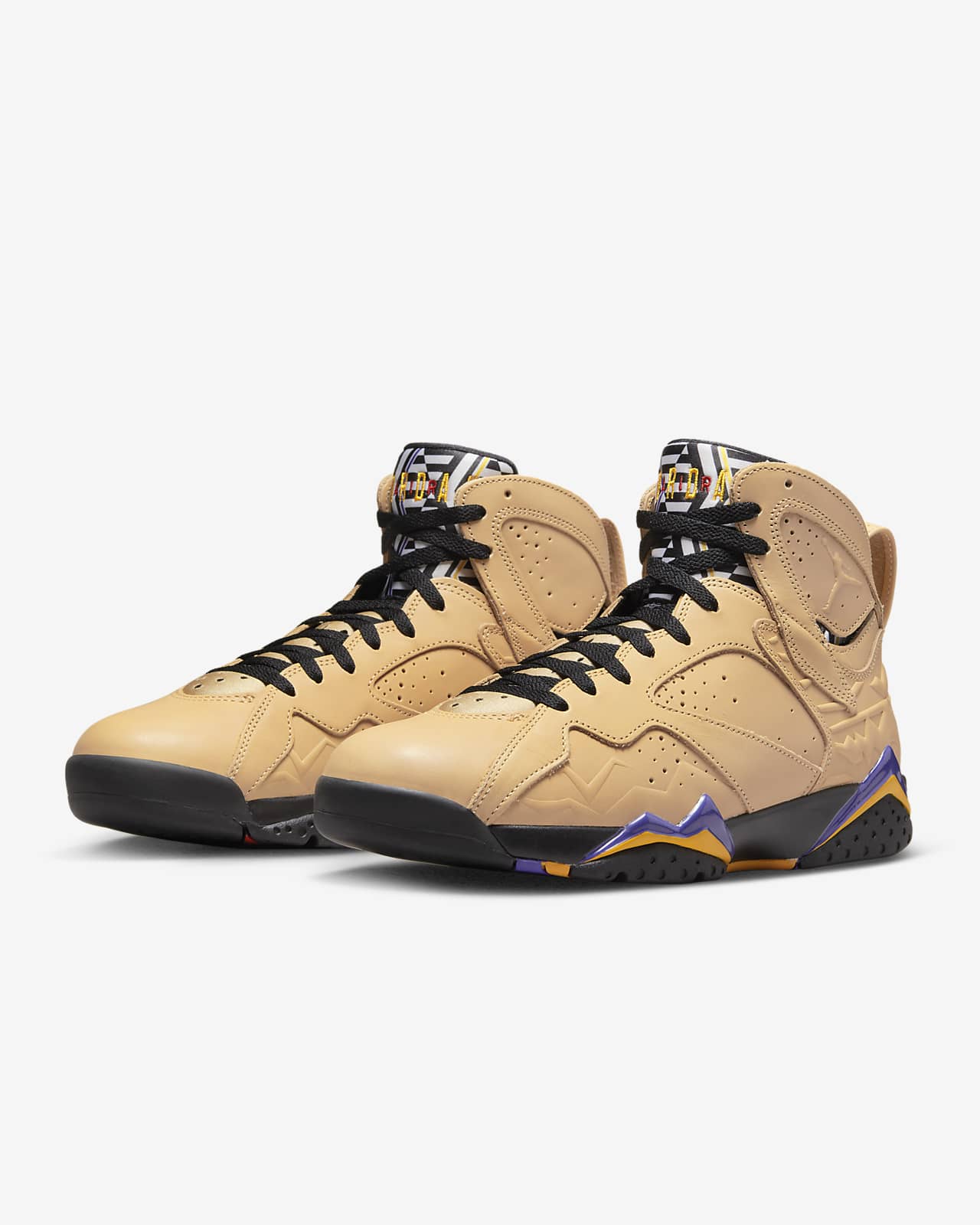 Air Jordan 7 Retro SE Men's Shoes. Nike AE