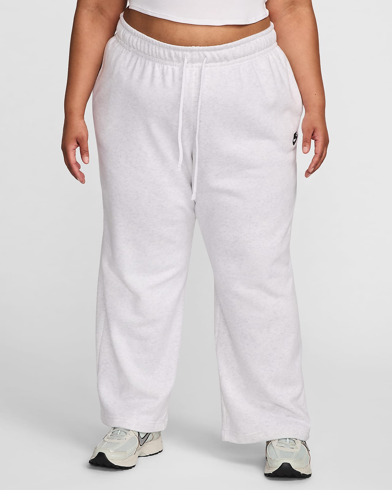 Nike Sportswear Club Fleece Women's Mid-Rise Wide-Leg Sweatpants (Plus Size)