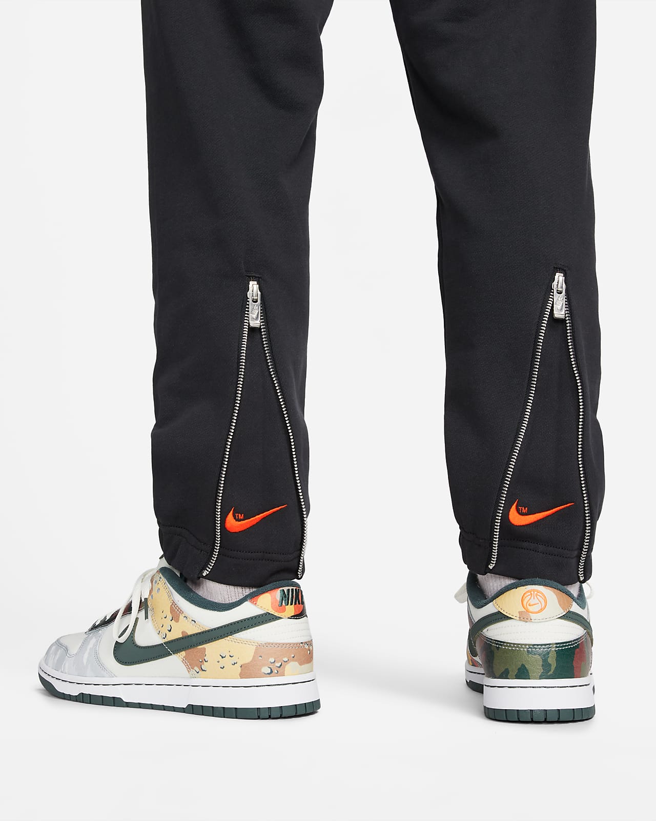 Nike Sportswear Men's Sneaker Trousers. Nike LU