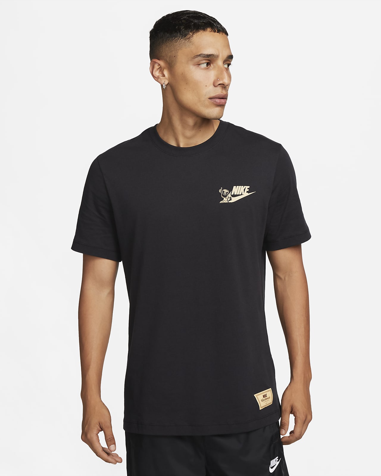 Nike Sportswear T-Shirt. Nike.com