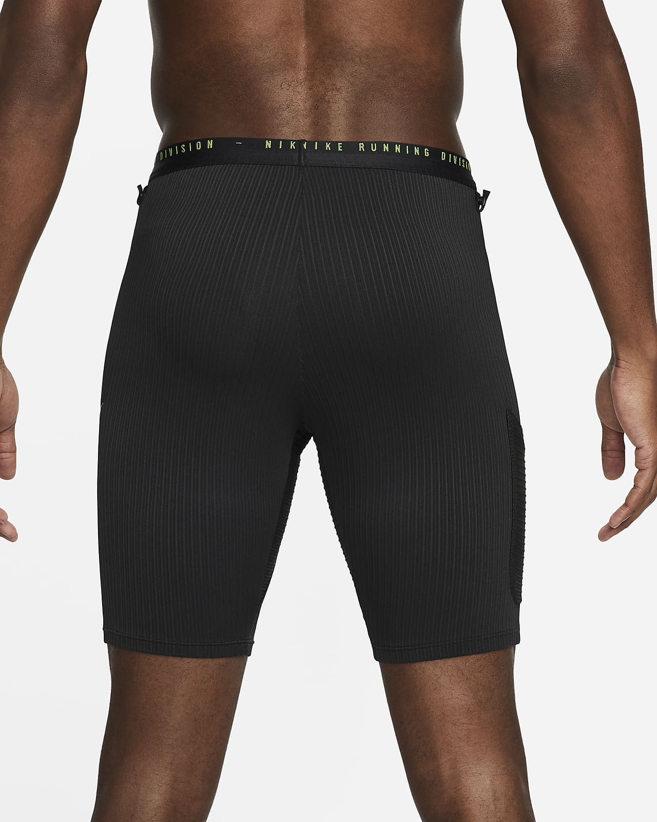 Pinnacle Running Shorts. Nike LU