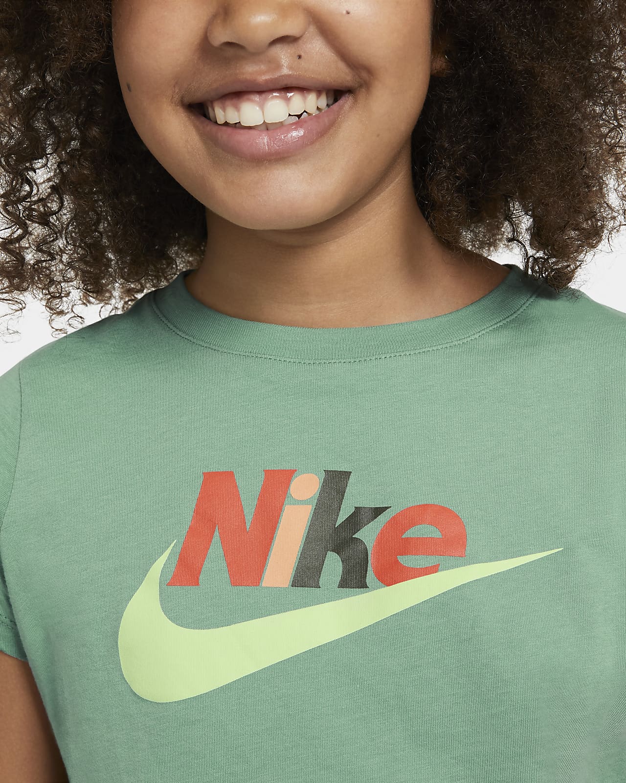nike cropped tee