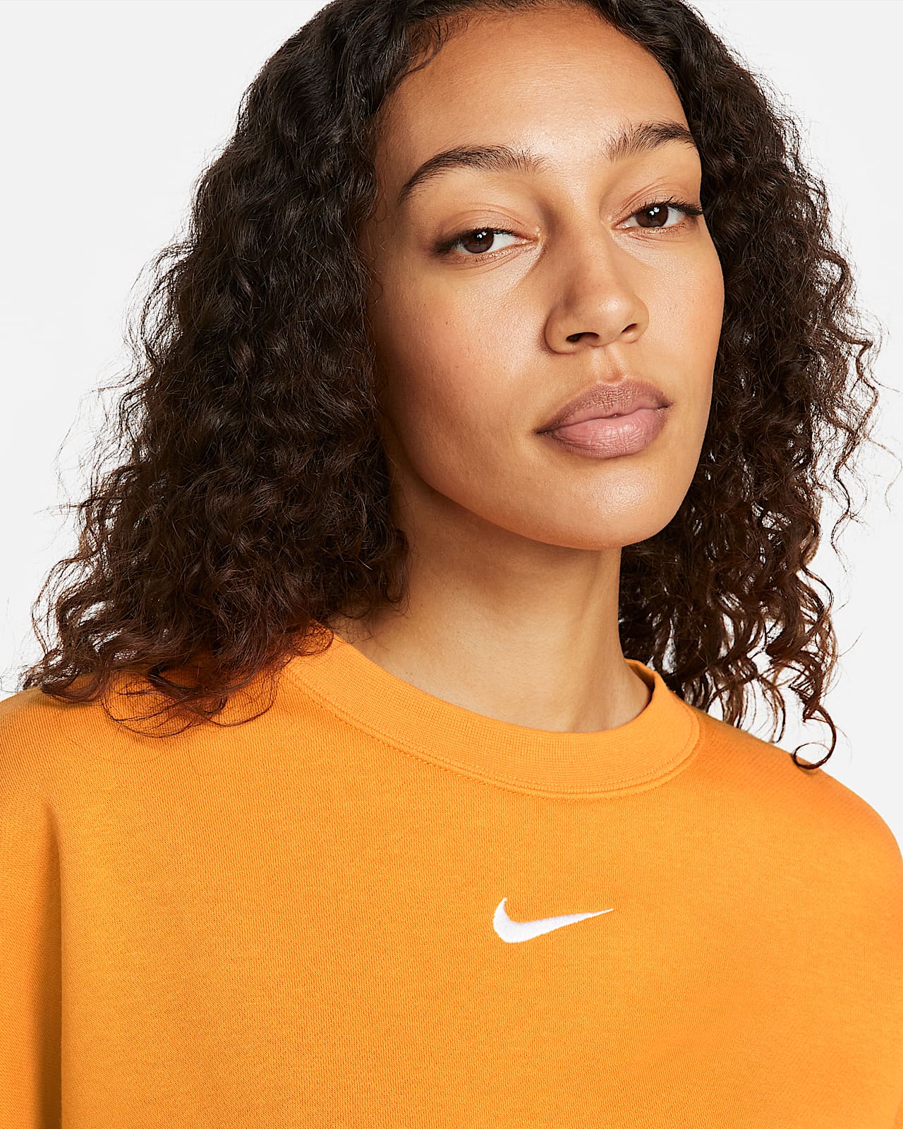 Sudadera de cuello redondo de tejido Fleece oversized para mujer Nike  Sportswear Collection Essentials. Nike.com