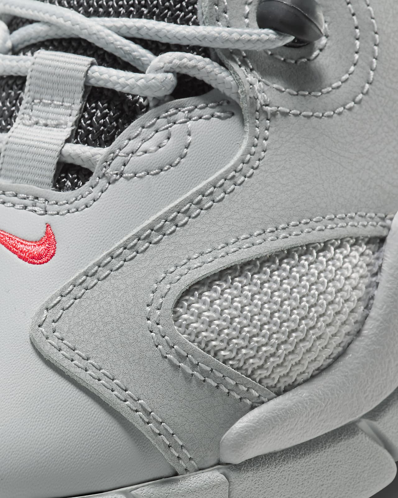 nike air barrage low boys