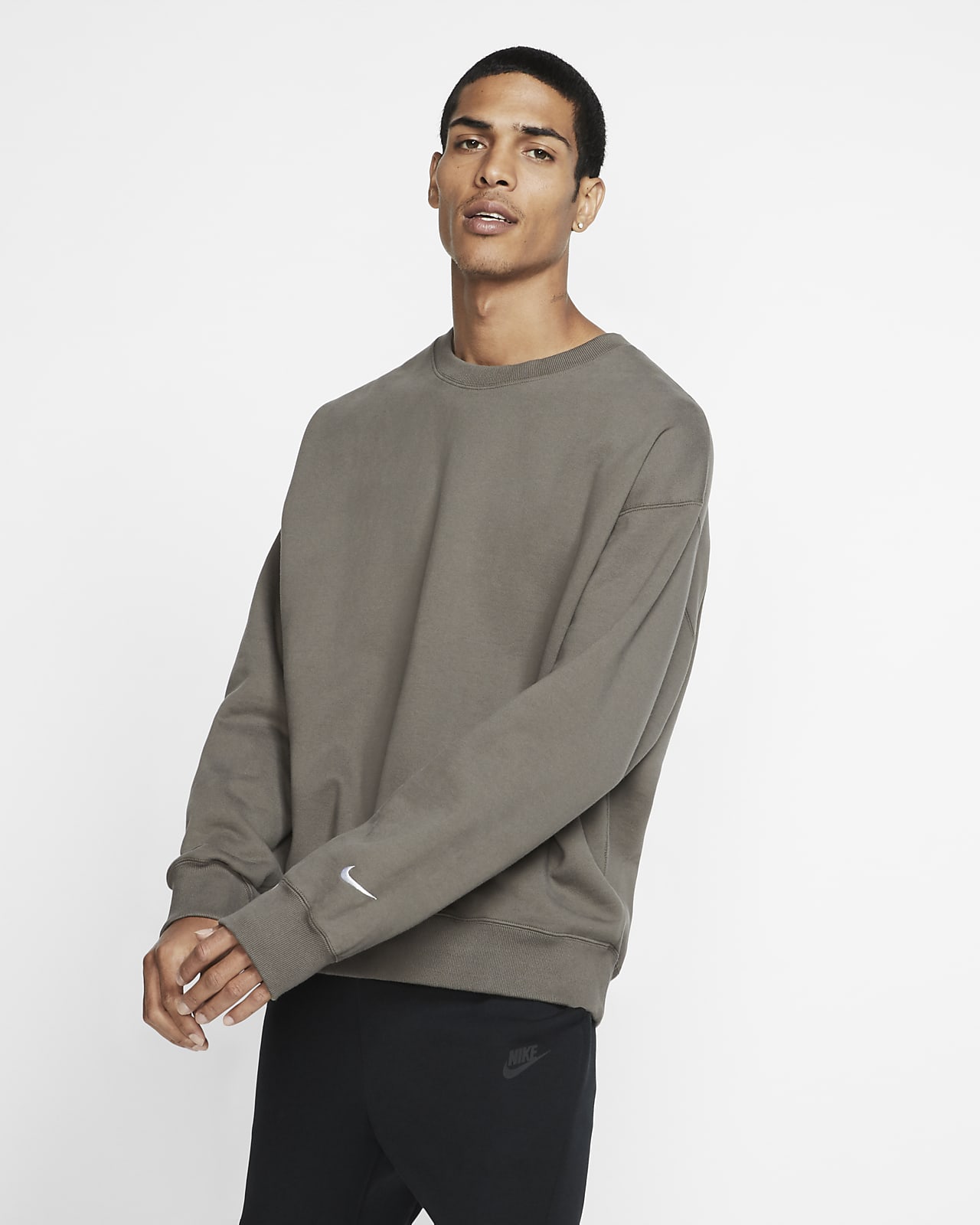 nikelab crew sweatshirt in ridgerock