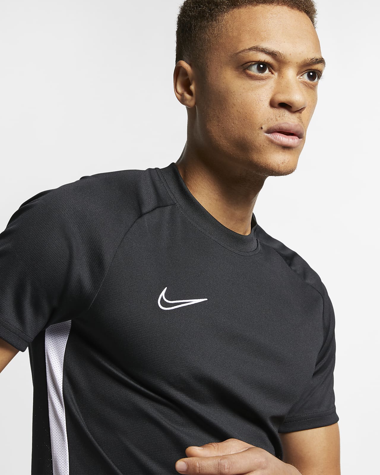 Nike Dri-FIT Academy Men's Football Short-Sleeve Top. Nike LU