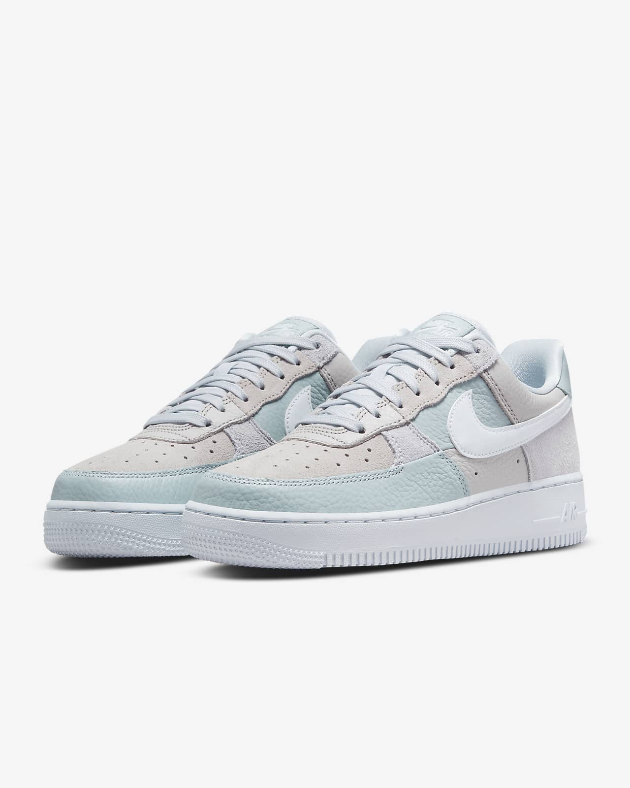 Nike Air Force 1 '07 Women's Shoes. Nike CH