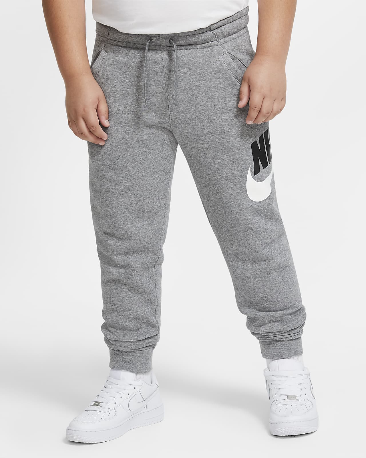 Nike Sportswear Club Fleece bukse til store barn (gutt) (utvidet størrelse) Nike Sportswear Club Fleece bukse til store barn (gutt) (utvidet størrelse)