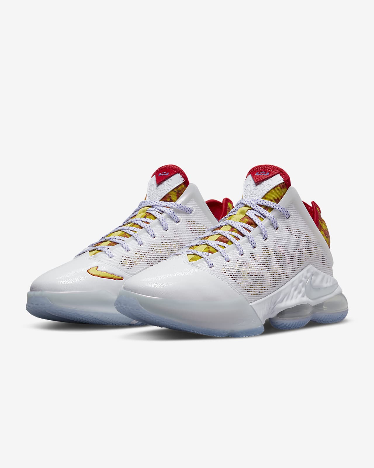 Calzado de básquetbol LeBron 19 Low. Nike MX