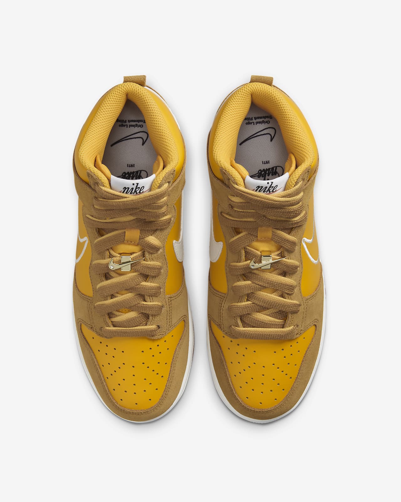 Nike Dunk High SE Women's Shoes. Nike JP