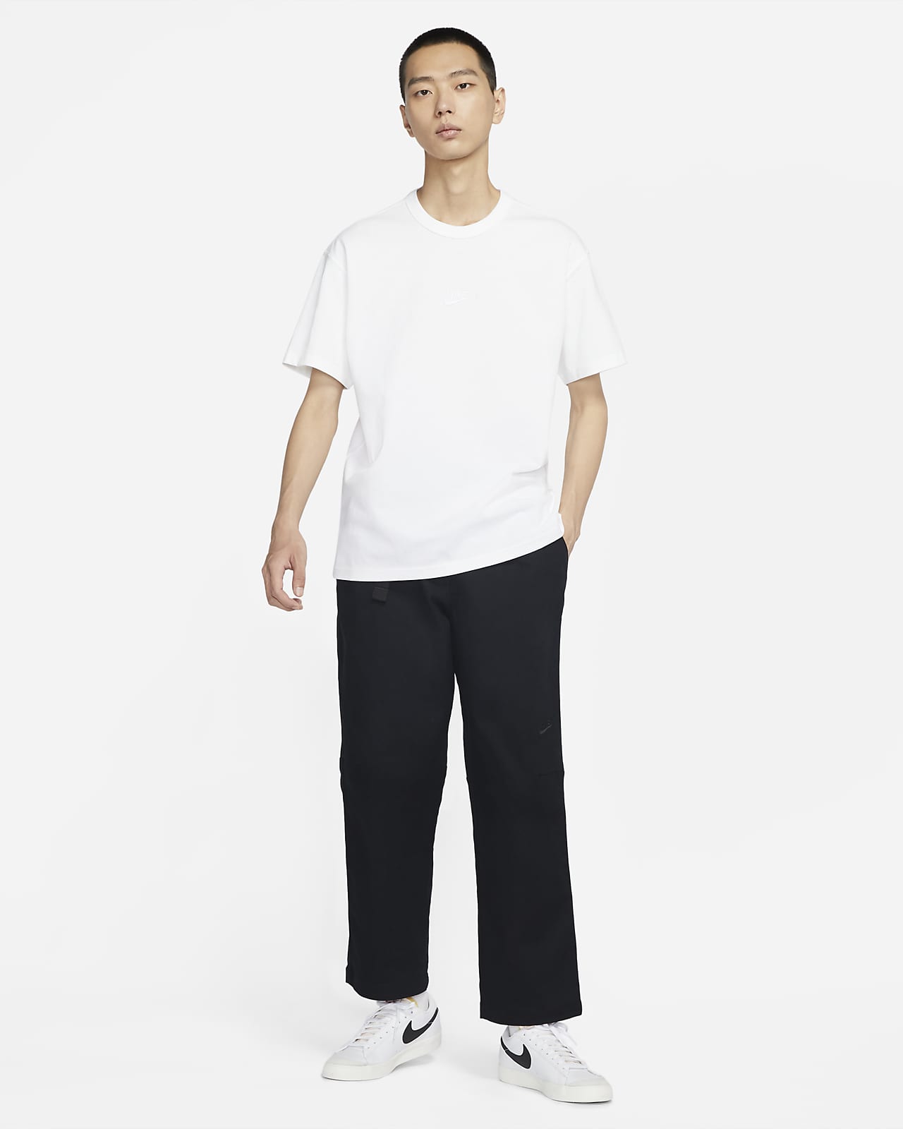 Nike Sportswear Tech Pack Men's Woven Trousers. Nike HR