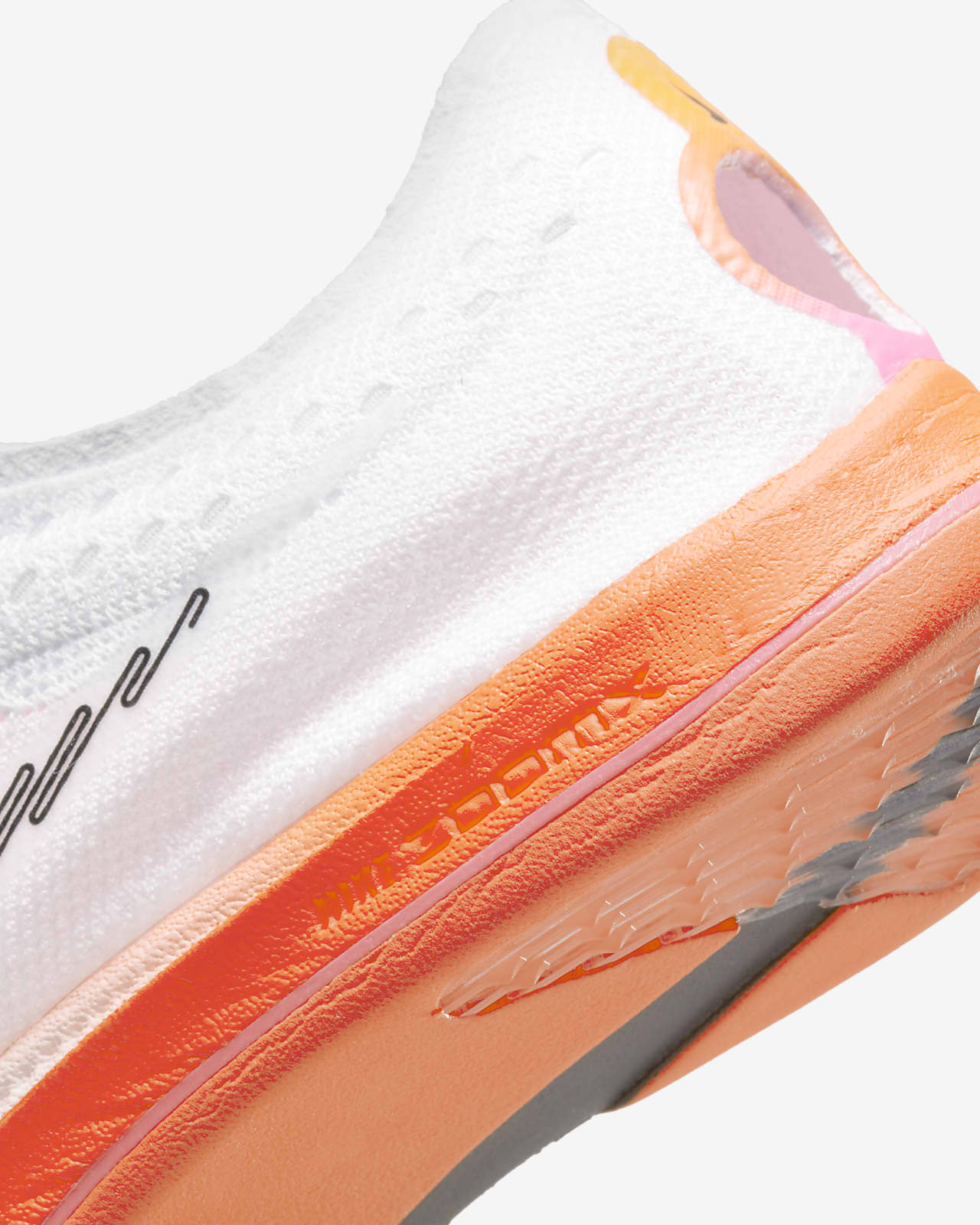 nike air zoomx dragonfly