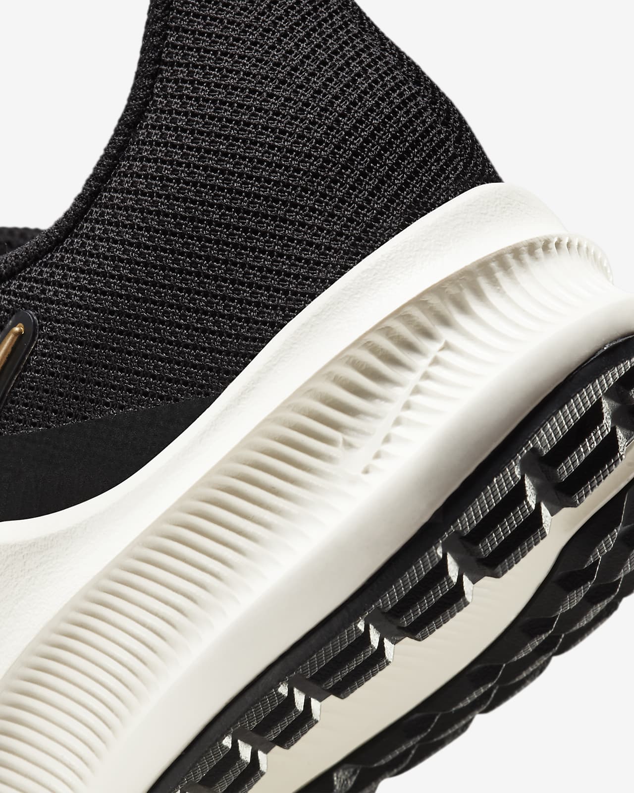 Road Running Shoes. Nike LU