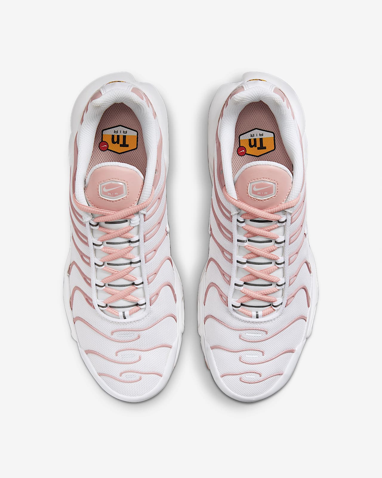 pink 'air max plus