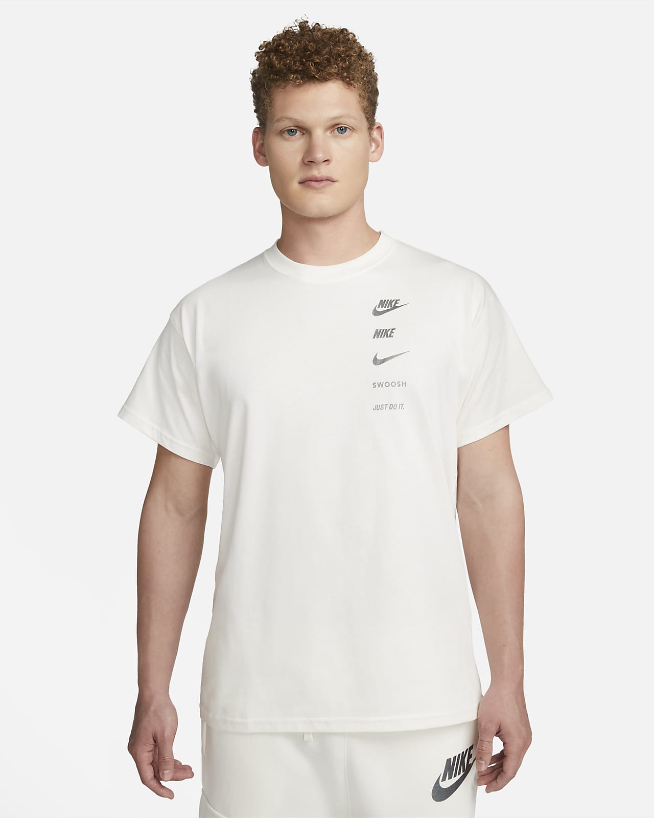 Nike Sportswear Standard Issue Men's TShirt. Nike NZ