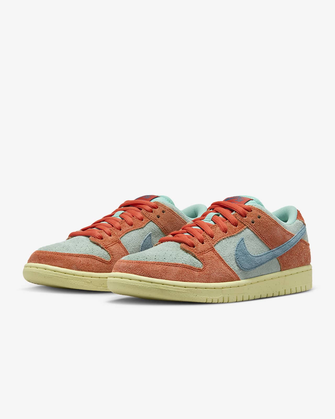 Nike SB Dunk 低筒Pro Premium 滑板鞋。Nike TW