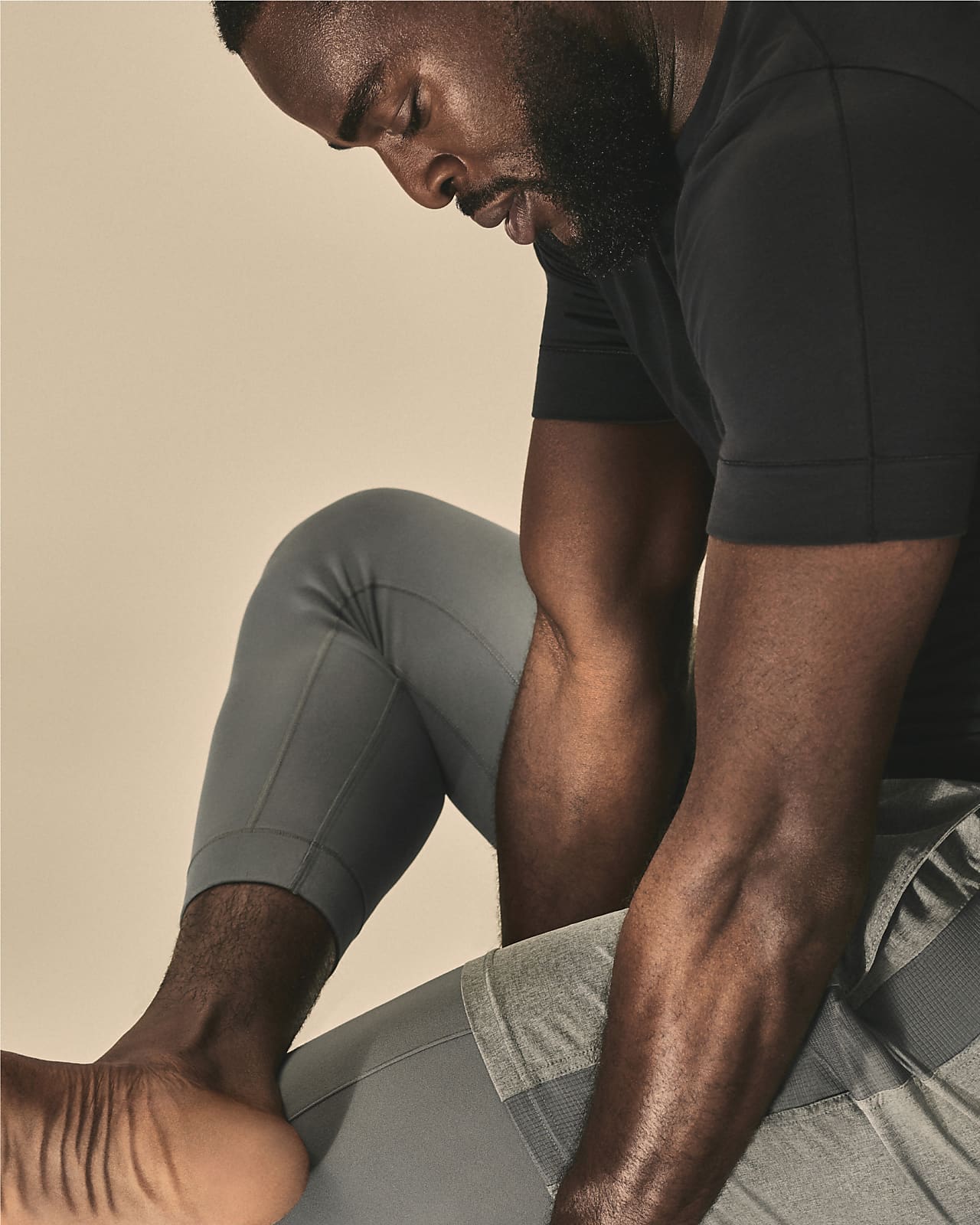 Maglia a manica corta Nike Yoga Dri-FIT - Uomo. Nike IT