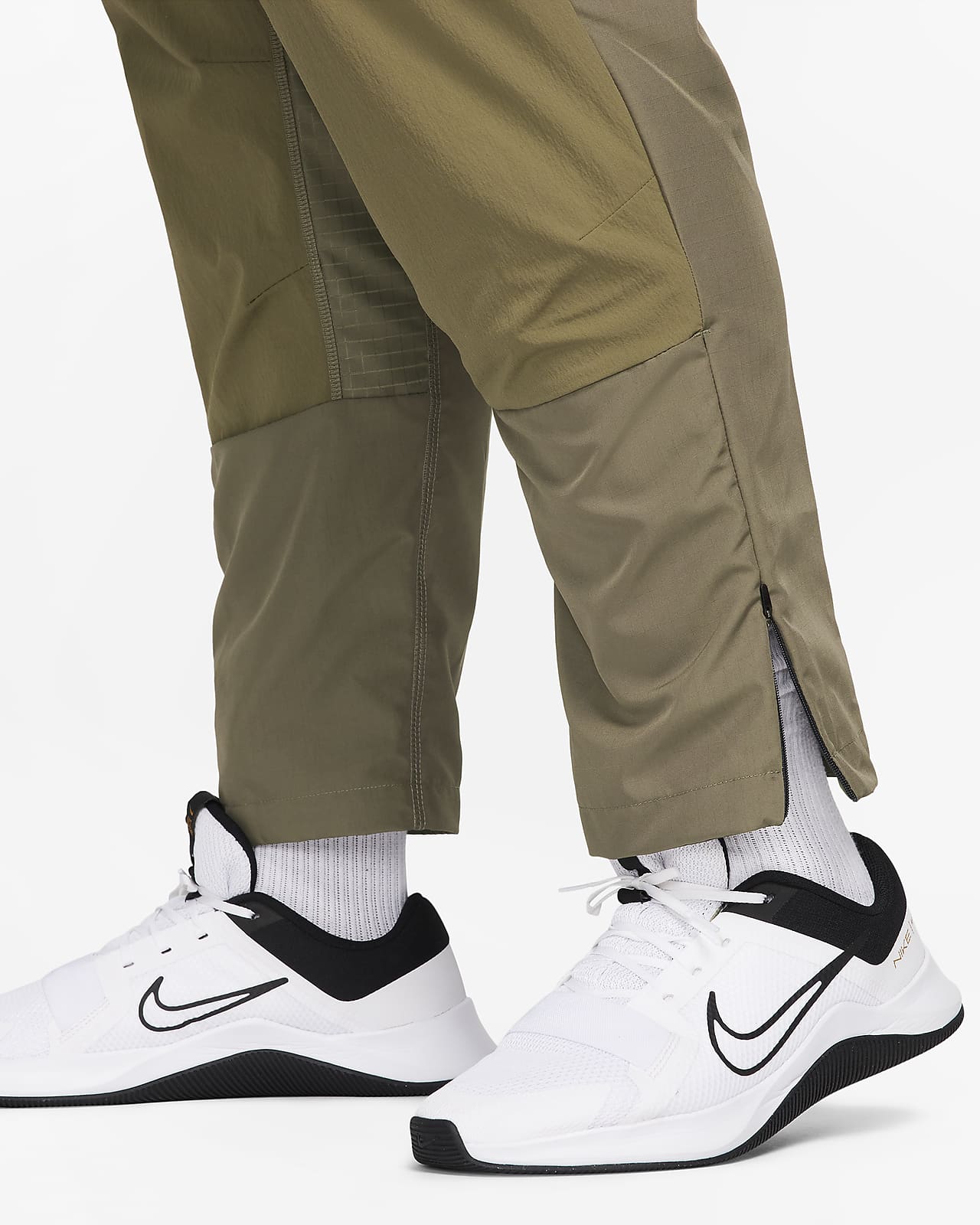 Nike A.P.S. Men\'s Dri-FIT ADV Woven Versatile Pants.