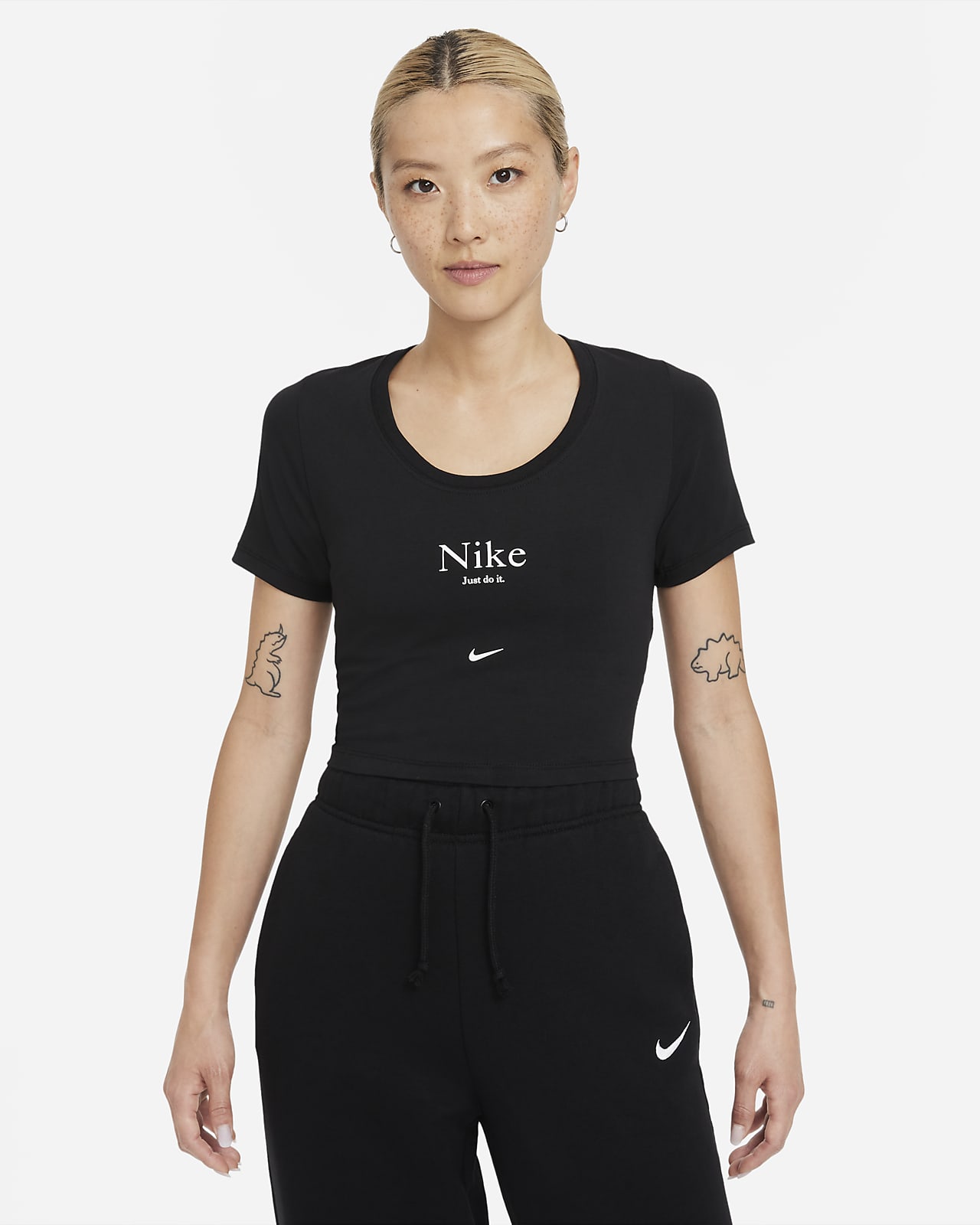 nike short sleeve crop top