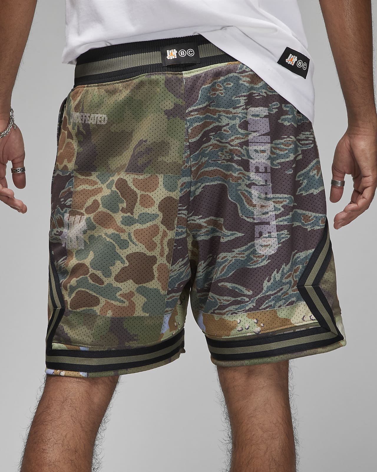 UNDEFEATED  JORDAN Short Camo